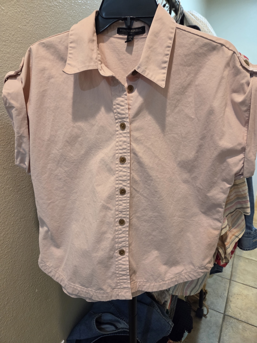 Banana Republic Pale Pink Short-Sleeve Button-Front Shirt